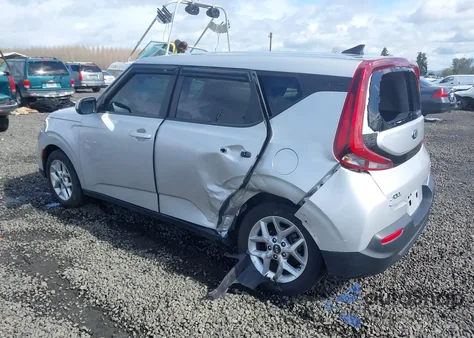 2021 Kia Soul S z USA, uszkodzony, nr VIN KNDJ23AU0M7747371